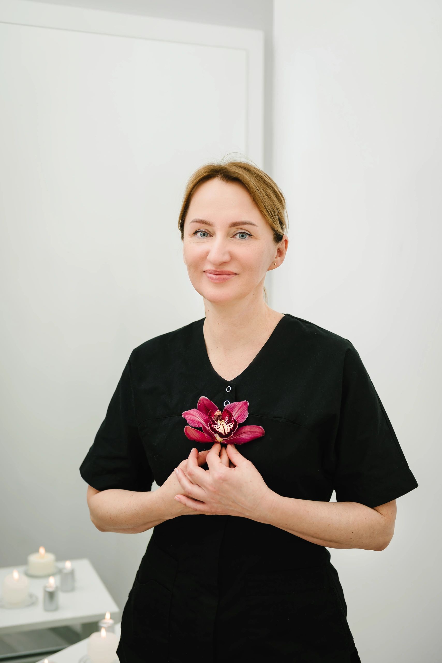 Elif, profesyonel masaj uzmanı